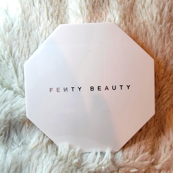 ⏬️CLEARANCE Fenty Beauty Killawatt Foil Highlighter Duo in 7DAYWKND & POOLSIDE - Picture 4 of 6